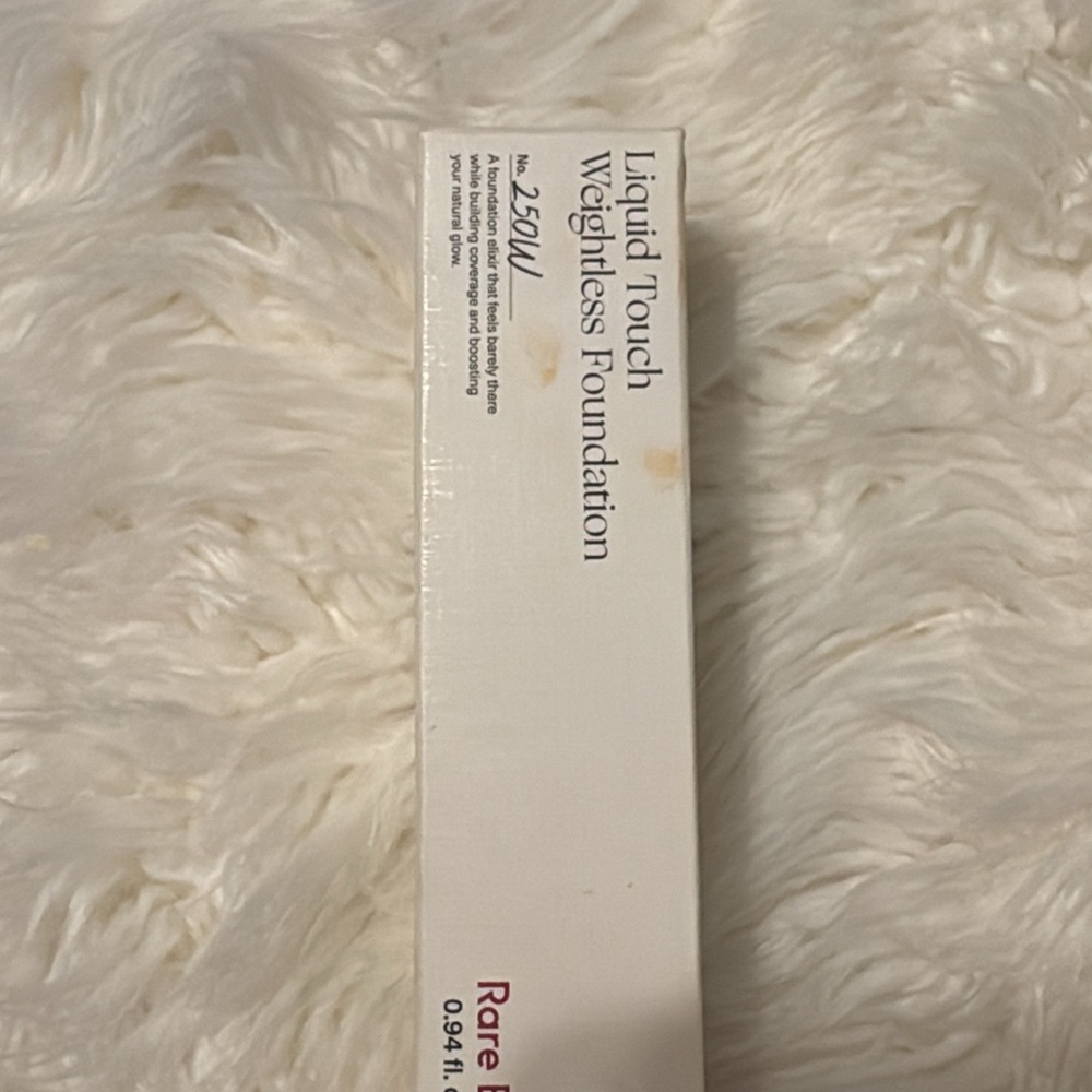 Liquid Touch Weightless Foundation